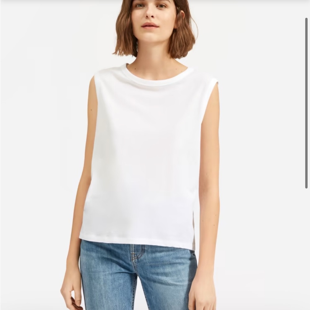Everlane Air Muscle Tank